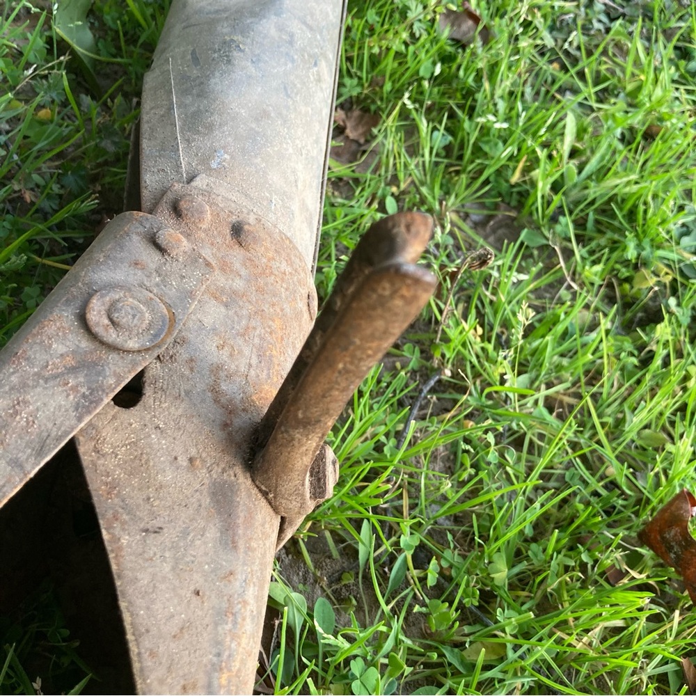 Antique Cultivator Garden Tool Seed Planter 33” Long Wood Handle - Picture 11 of 15